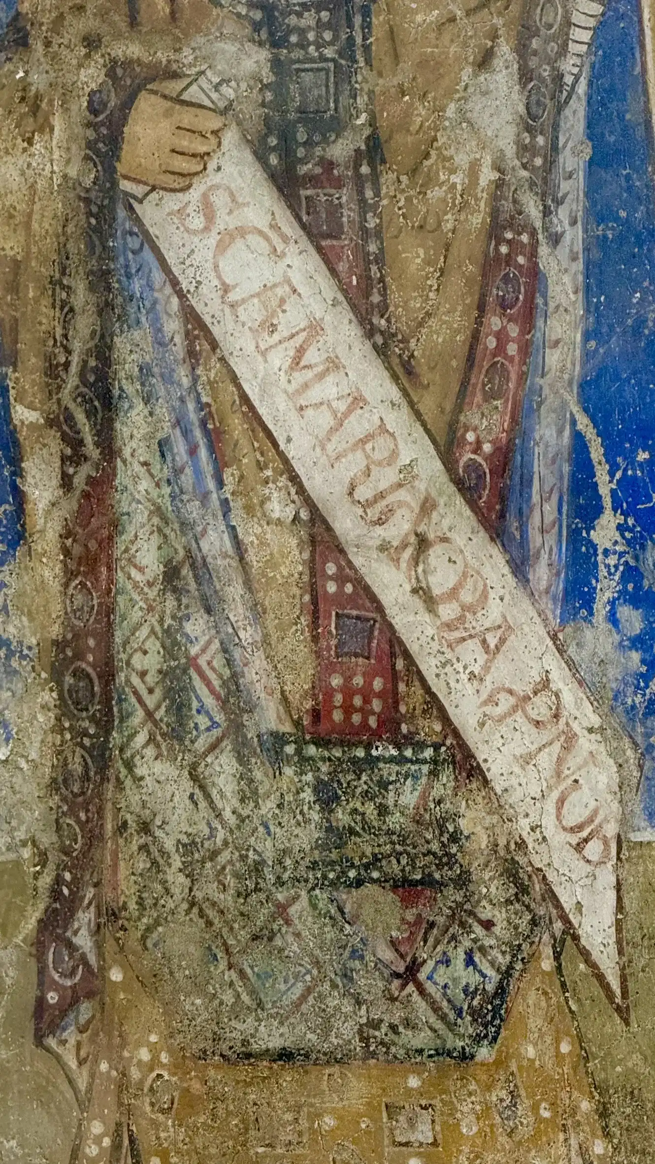 Hl. Romanus, der eine Schreibrolle in seiner rechten Hand hält.