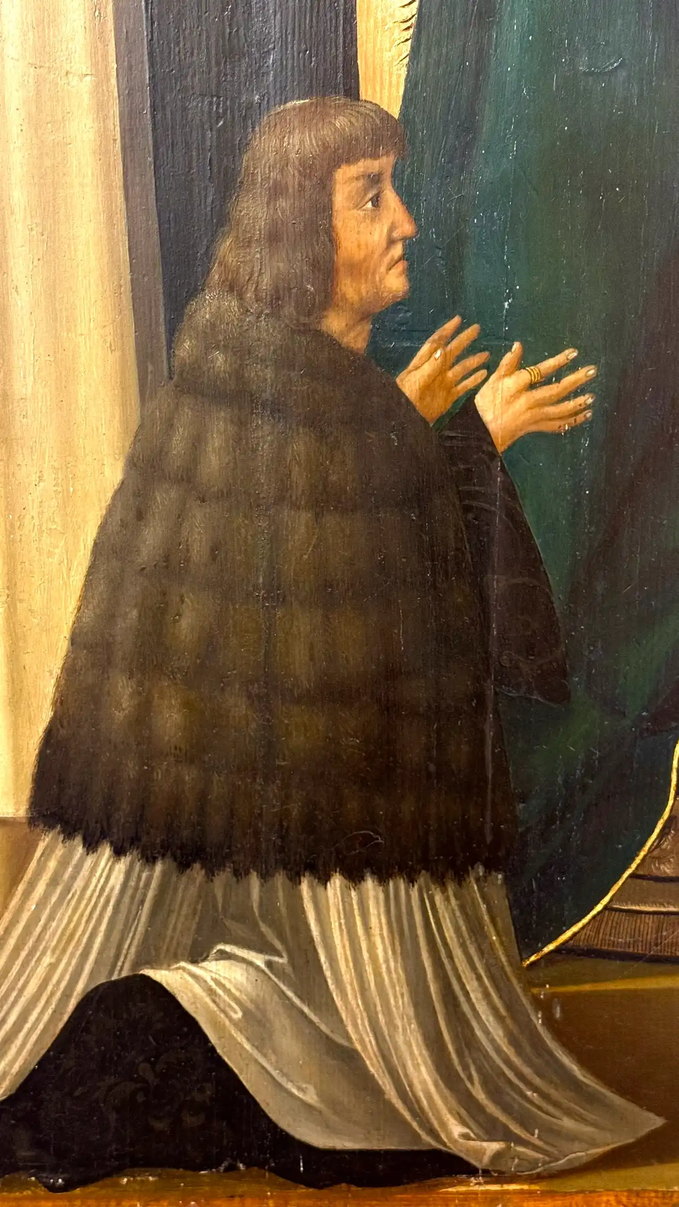 Kneeling Donor